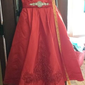 Red girls size 7-8 angle length dress